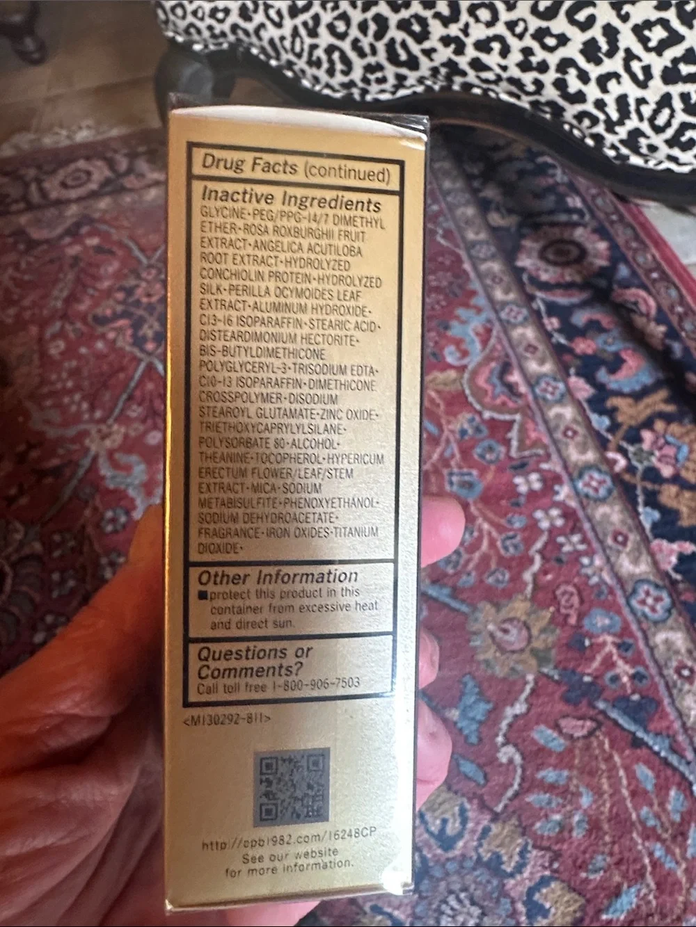 NIB Cle’ de peau Beaute Radiant Fluid Foundation, Matte, with SPF 20, color O20